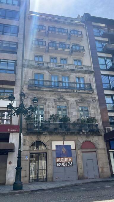 Central Suites Poli Sanz Comarca de Comarca de Vigo Buitenkant foto