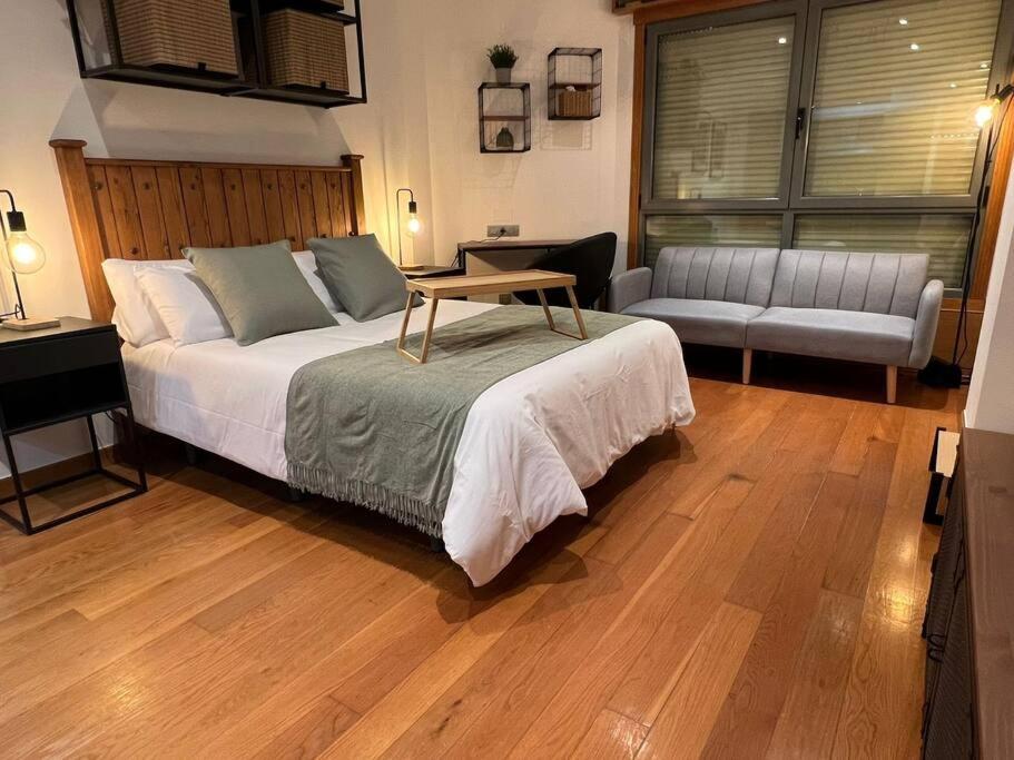 Central Suites Poli Sanz Comarca de Comarca de Vigo Buitenkant foto