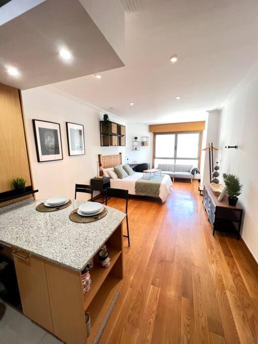 Central Suites Poli Sanz Comarca de Comarca de Vigo Buitenkant foto